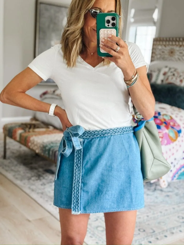 4 Easy Ways To Style A White Tee For Summer